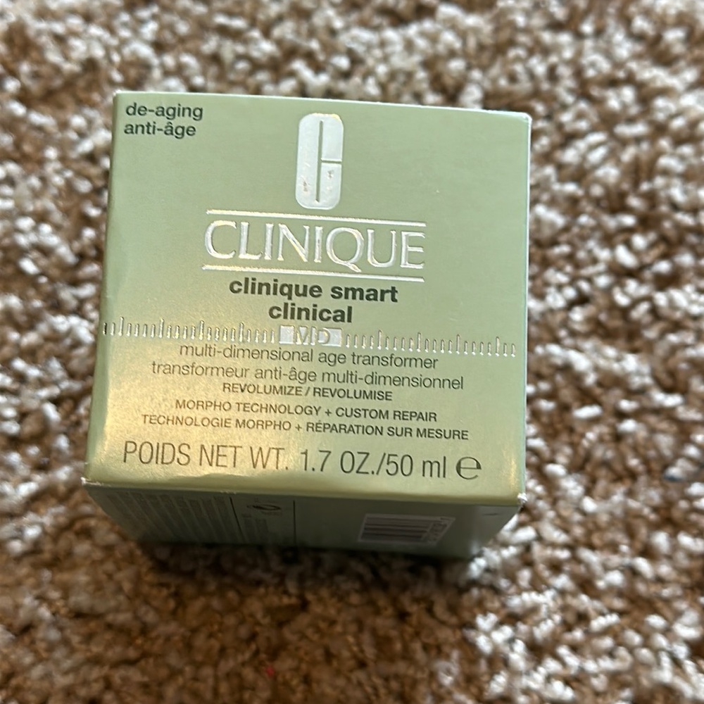 NEW Clinique